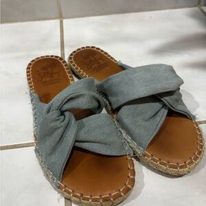 Jelly Pop Los Angeles  stone washed blue jean  Espadrille Sandals size 8